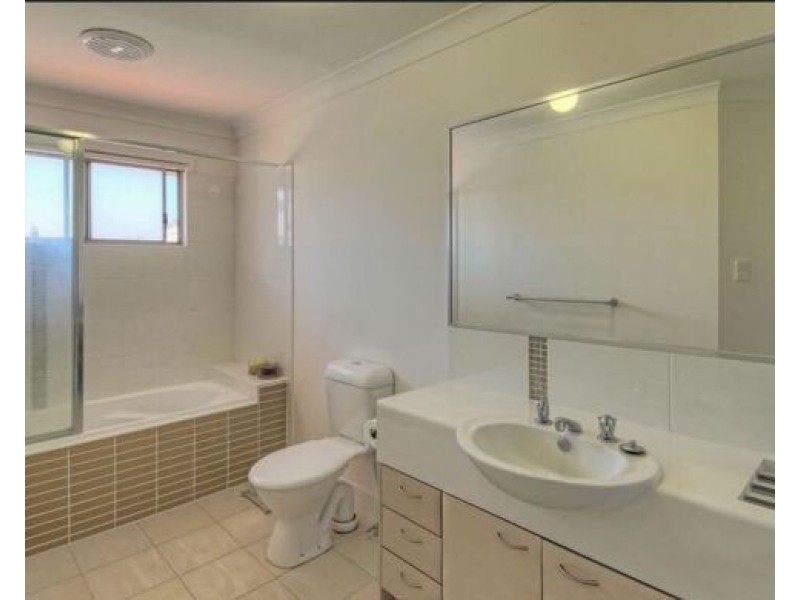 49/18a Wilga St, Wacol QLD 4076