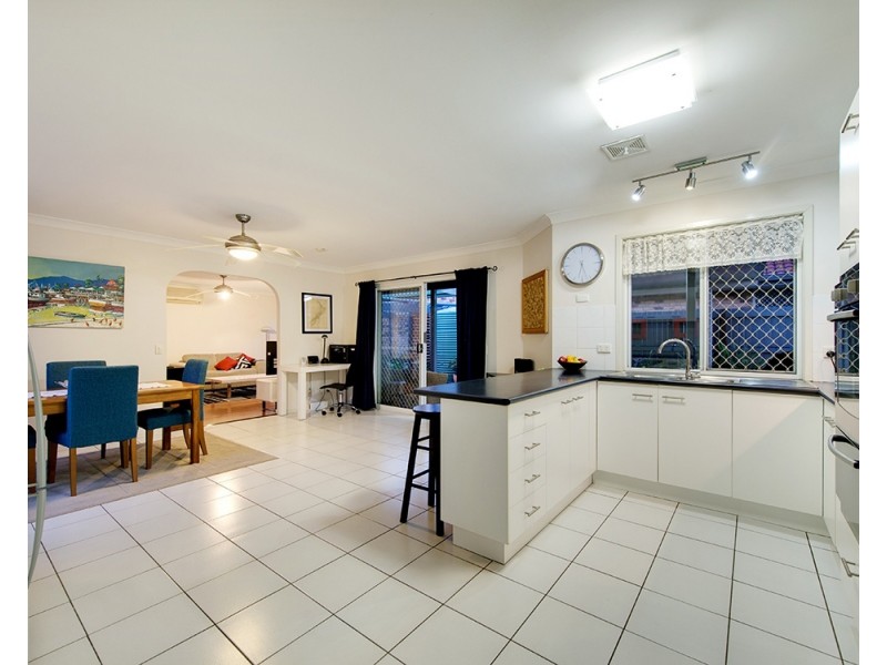 37 Clarendon Cct, Forest Lake QLD 4078