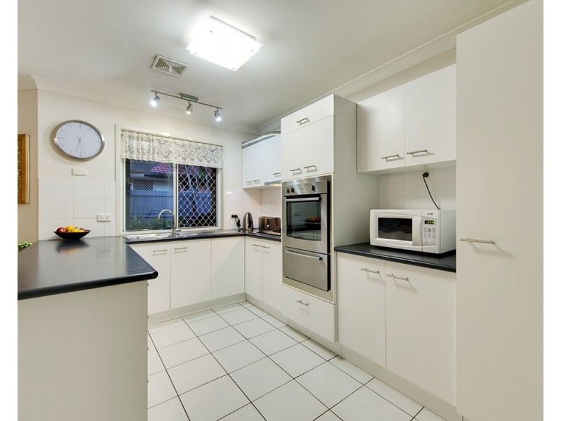 37 Clarendon Cct, Forest Lake QLD 4078