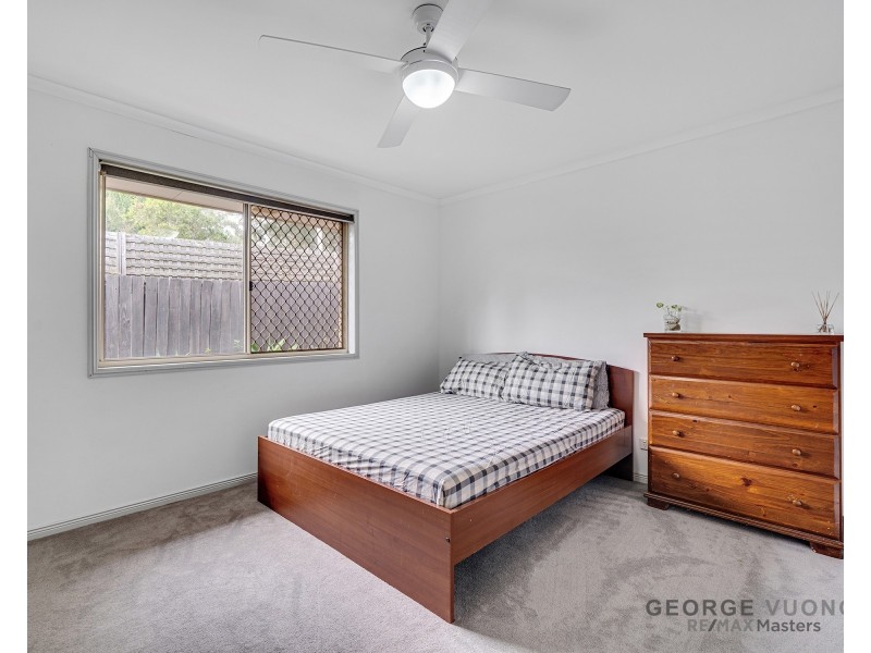 33 Clarendon Cct, Forest Lake QLD 4078