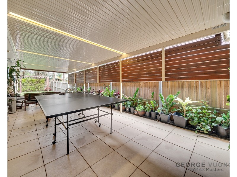 33 Clarendon Cct, Forest Lake QLD 4078