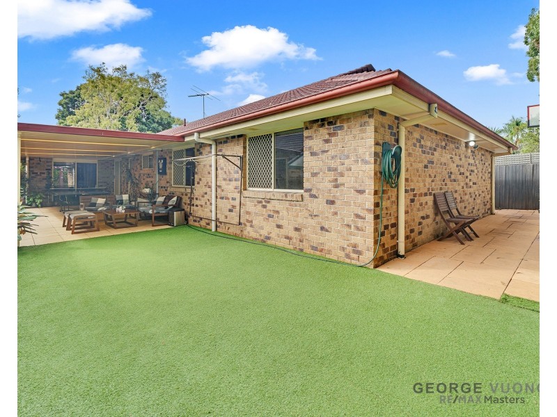 33 Clarendon Cct, Forest Lake QLD 4078