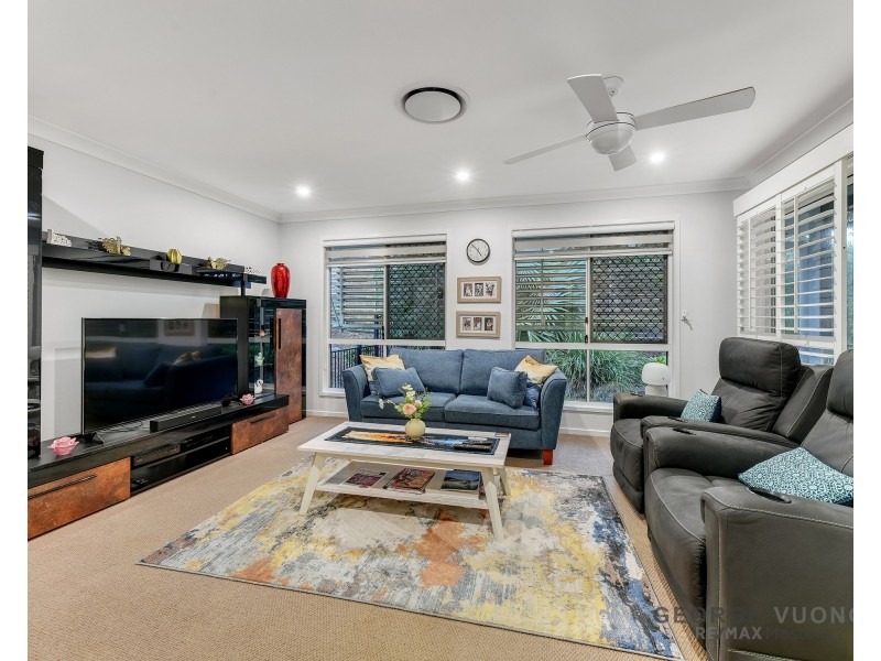18 Saint Ives Cct, Forest Lake QLD 4078