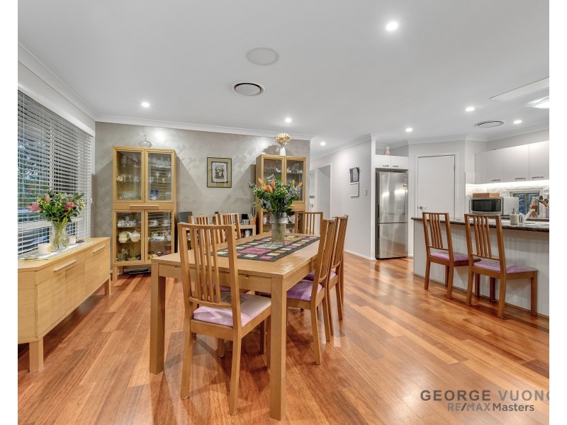 18 Saint Ives Cct, Forest Lake QLD 4078