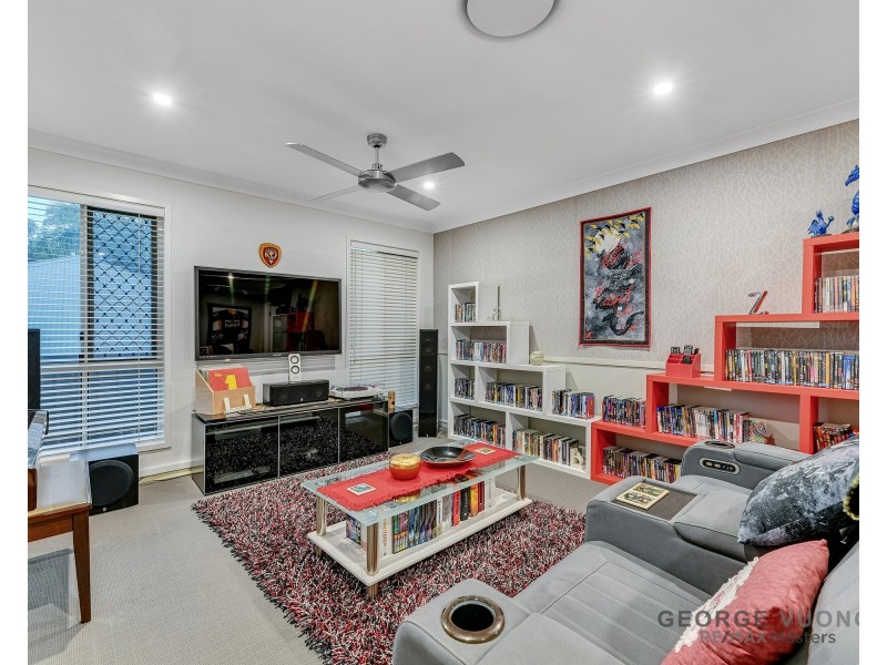 18 Saint Ives Cct, Forest Lake QLD 4078