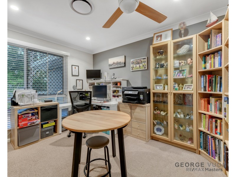 18 Saint Ives Cct, Forest Lake QLD 4078