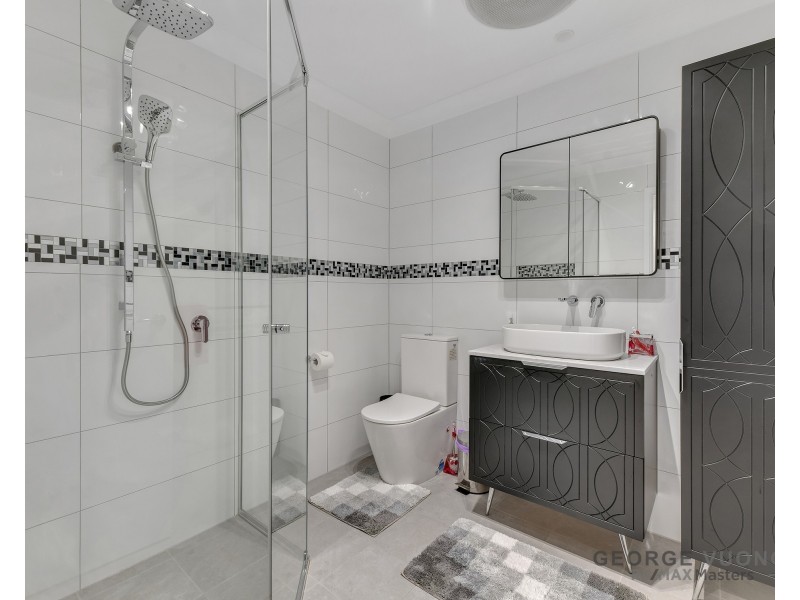 18 Saint Ives Cct, Forest Lake QLD 4078
