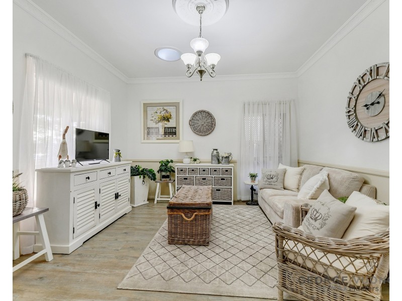 10 Halifax Ct, Forest Lake QLD 4078