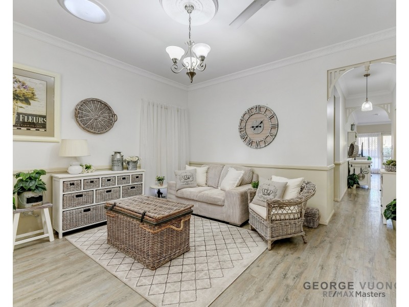 10 Halifax Ct, Forest Lake QLD 4078