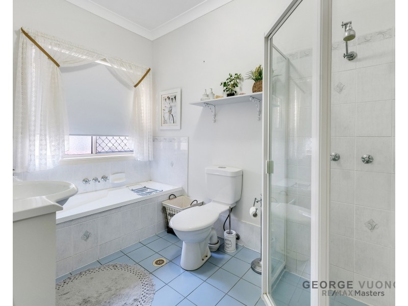 10 Halifax Ct, Forest Lake QLD 4078