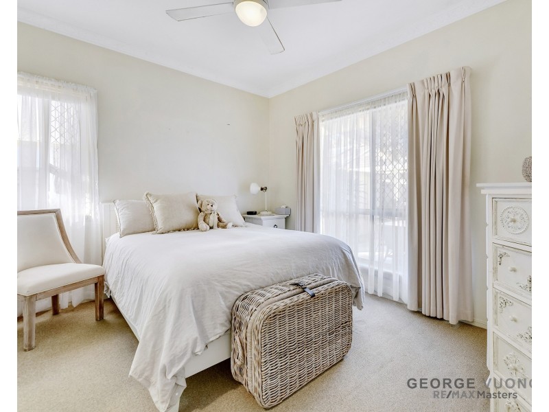 10 Halifax Ct, Forest Lake QLD 4078