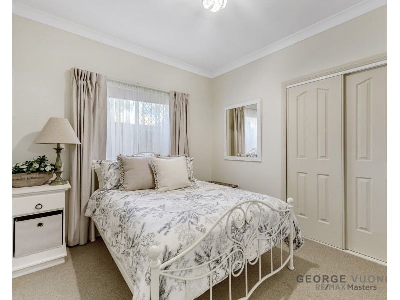 10 Halifax Ct, Forest Lake QLD 4078