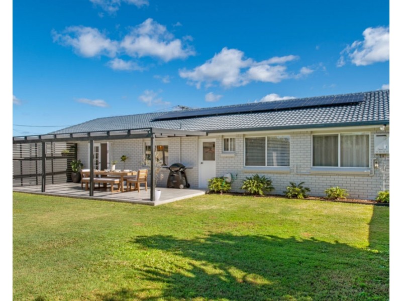 8 Newburn Street, Hillcrest QLD 4118