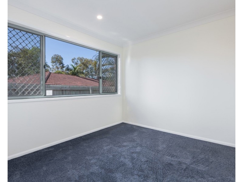 16 Scarlet Pl, Forest Lake QLD 4078