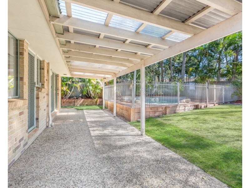 16 Scarlet Pl, Forest Lake QLD 4078