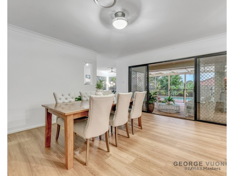 30 Booloumba Cr, Forest Lake QLD 4078