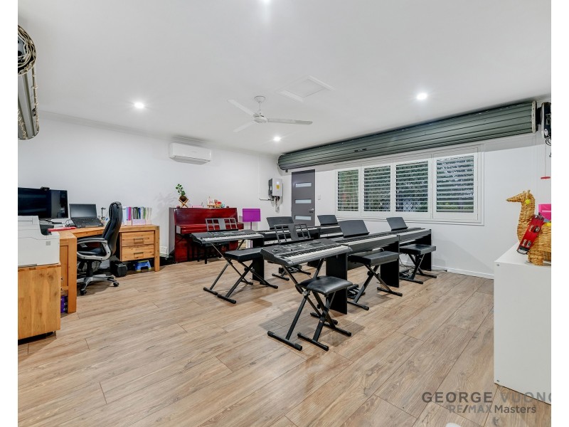 30 Booloumba Cr, Forest Lake QLD 4078