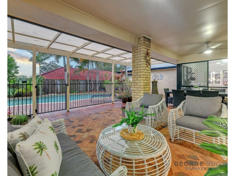 30 Booloumba Cr, Forest Lake QLD 4078