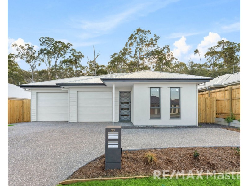 Unit 2 37 Kestrel Road, Park Ridge QLD 4125