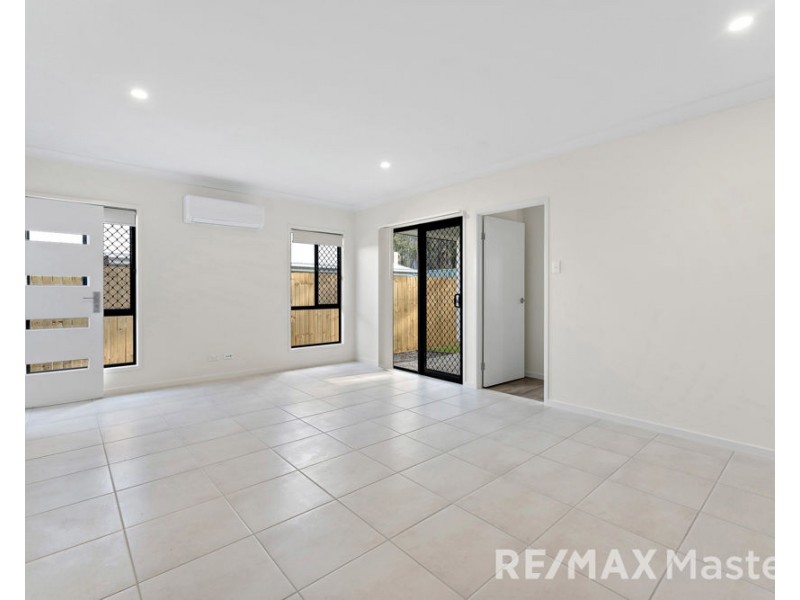 Unit 2 37 Kestrel Road, Park Ridge QLD 4125