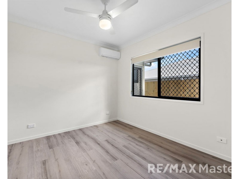 Unit 2 37 Kestrel Road, Park Ridge QLD 4125