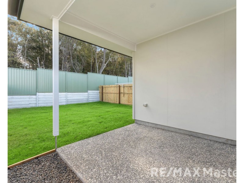 Unit 2 37 Kestrel Road, Park Ridge QLD 4125