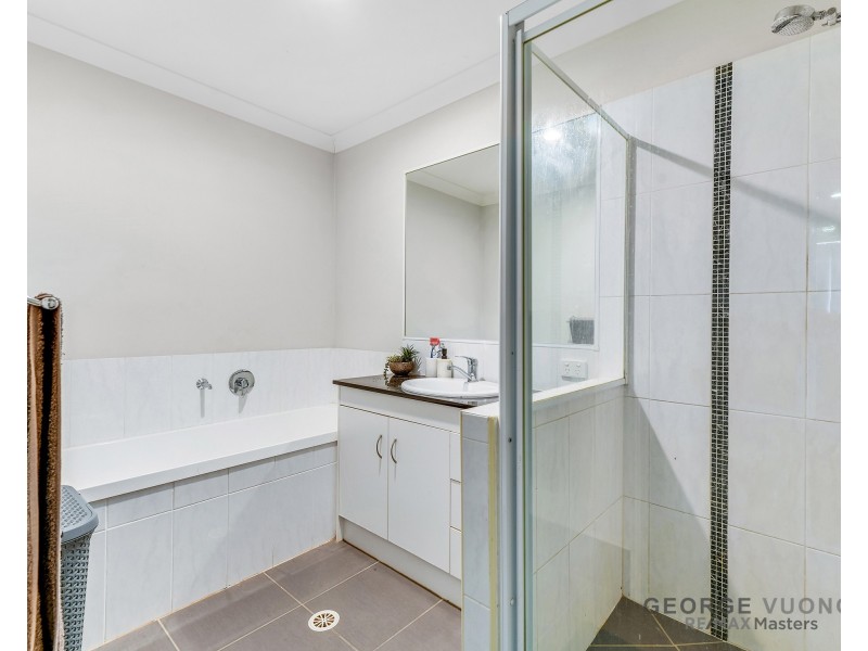 17 Aramac St, Brassall QLD 4305