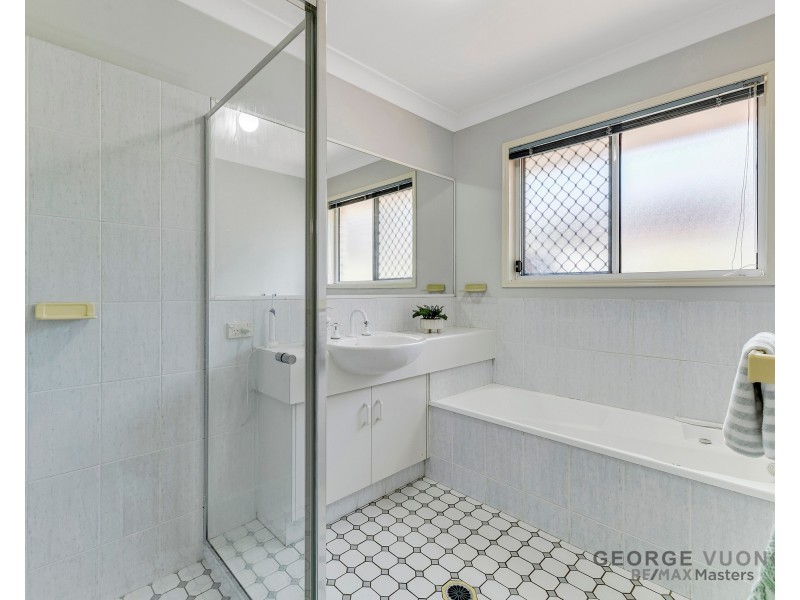 6 Pinaster St, Forest Lake QLD 4078