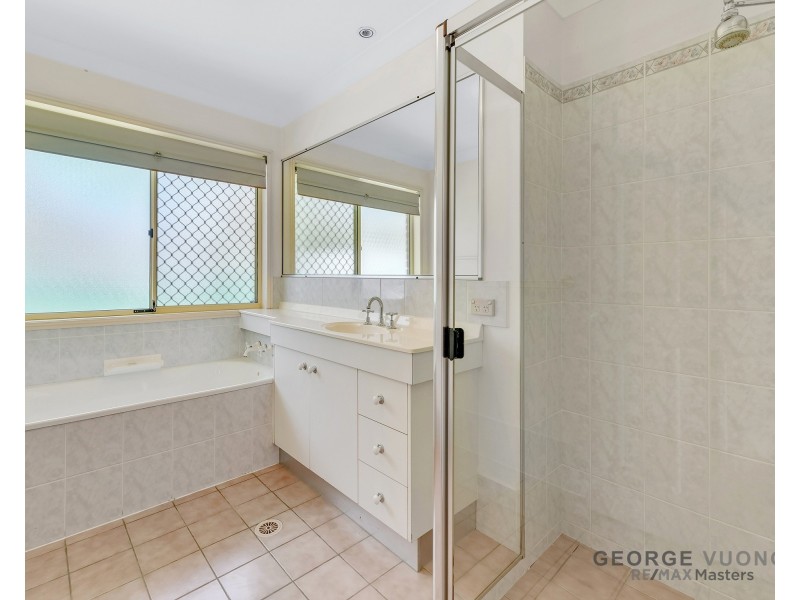 7 Baccata Pl, Forest Lake QLD 4078