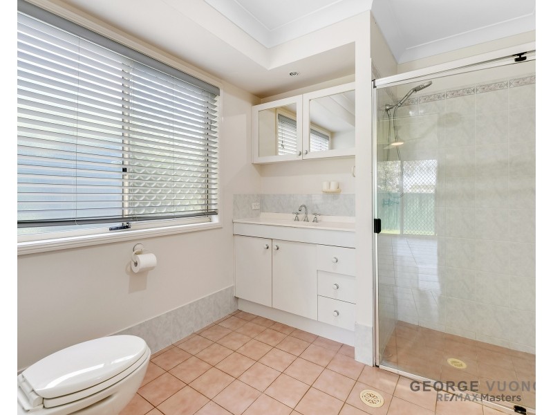 7 Baccata Pl, Forest Lake QLD 4078