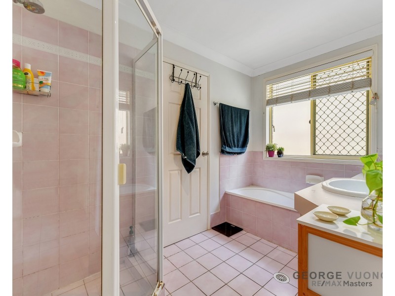 60 Settlers Cct, Forest Lake QLD 4078