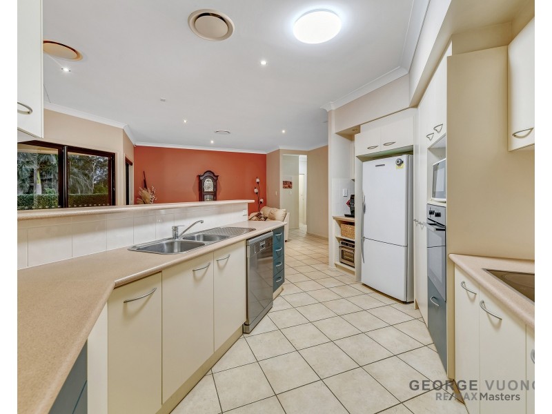 20 Saint Ives Cct, Forest Lake QLD 4078