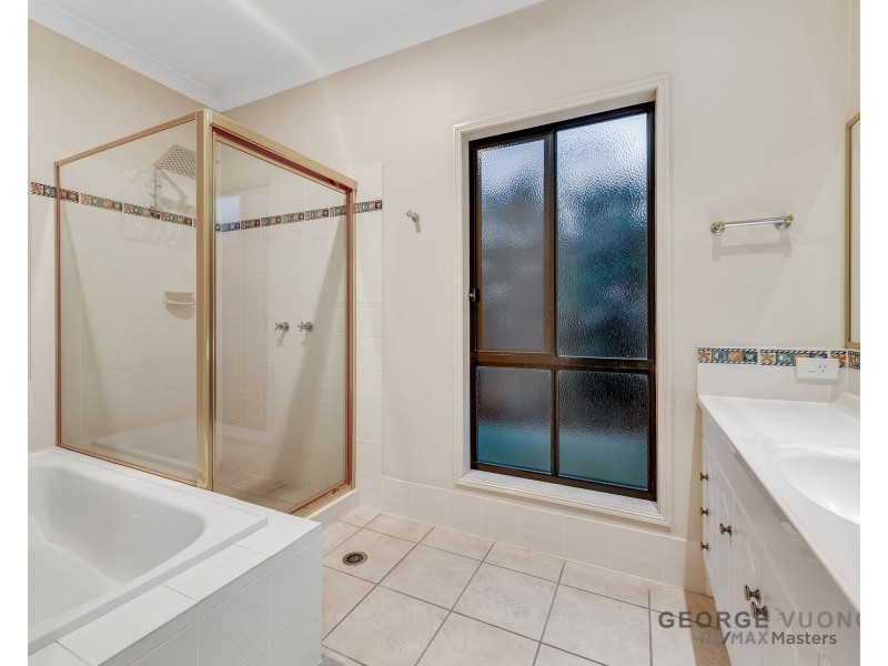 20 Saint Ives Cct, Forest Lake QLD 4078