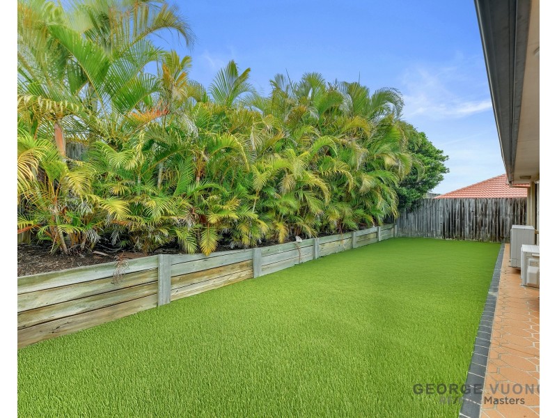 24 Hawthorne St, Forest Lake QLD 4078