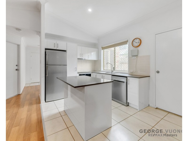 50 Glasshouse Cr, Forest Lake QLD 4078