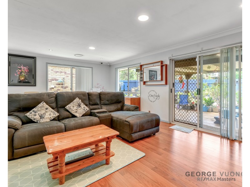 29 Clarendon Cct, Forest Lake QLD 4078