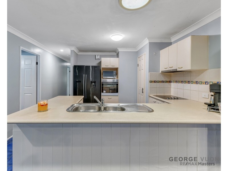17 Ashton Way, Forest Lake QLD 4078