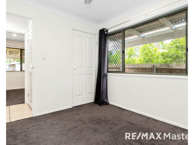 16 Scarlet Place, Forest Lake QLD 4078