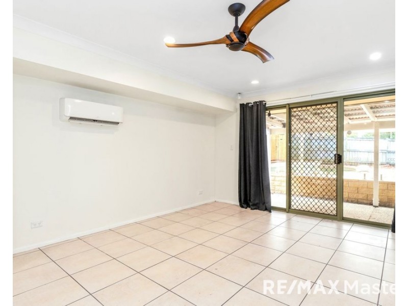 16 Scarlet Place, Forest Lake QLD 4078