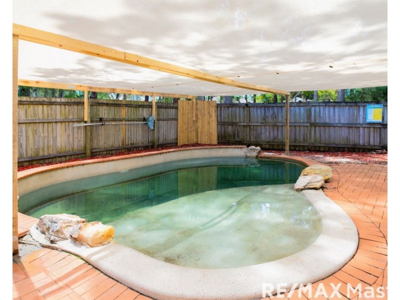 16 Scarlet Place, Forest Lake QLD 4078
