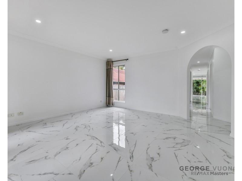 17 Pintail Cres, Forest Lake QLD 4078