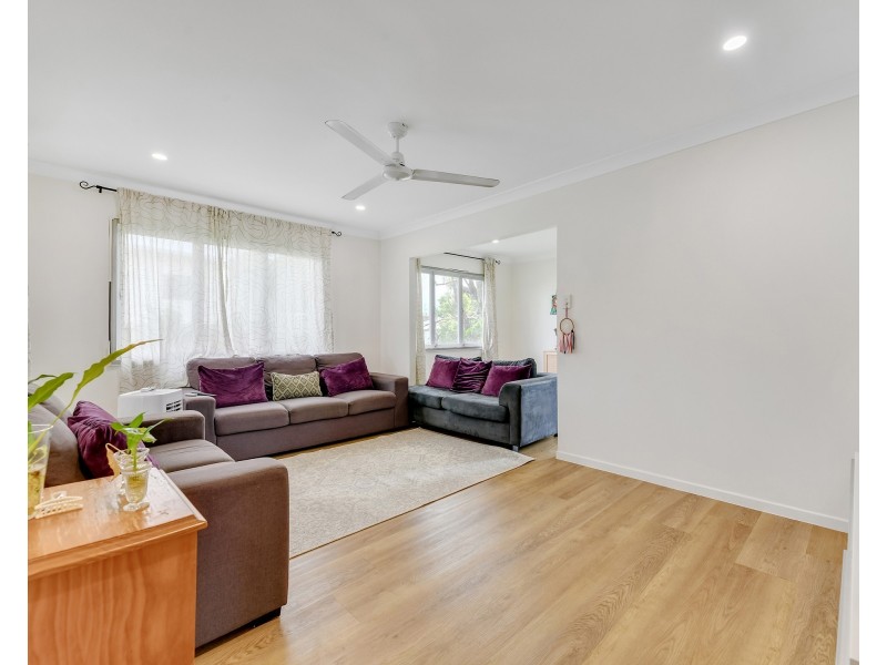 220 Dawson Rd, Wishart QLD 4122