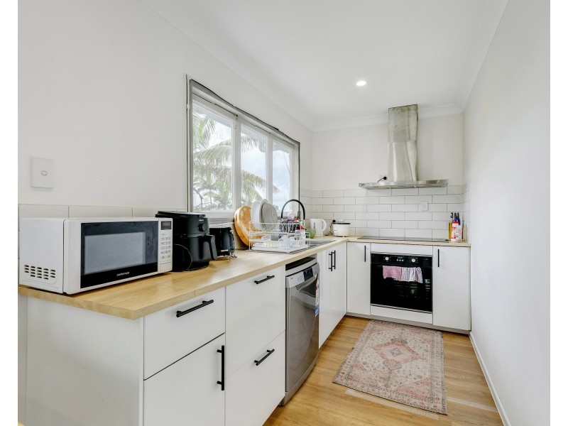 220 Dawson Rd, Wishart QLD 4122