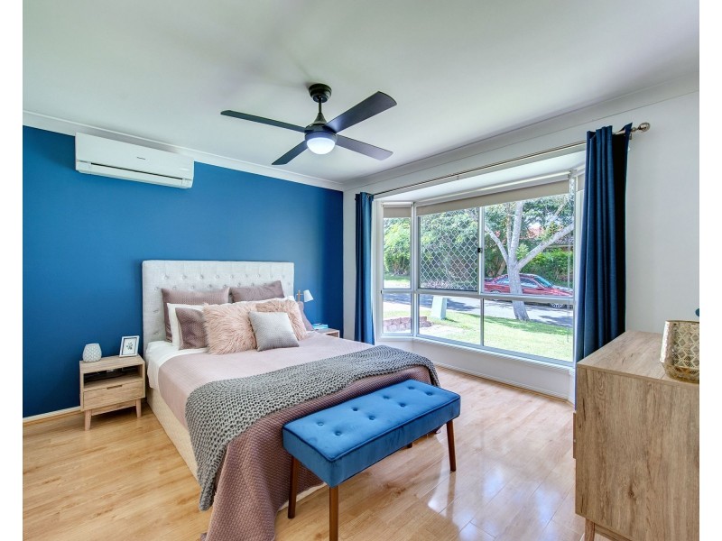 19 Dampier Cr, Forest Lake QLD 4078