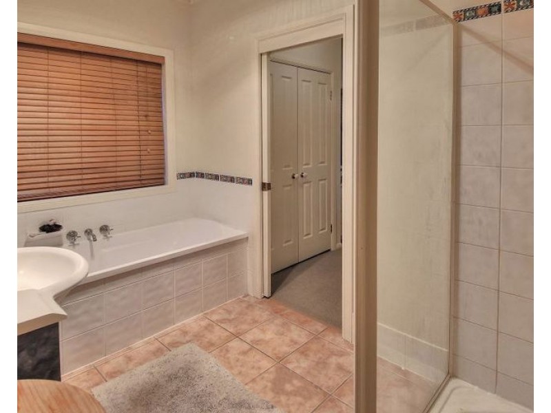 85 Jubilee Ave, Forest Lake QLD 4078