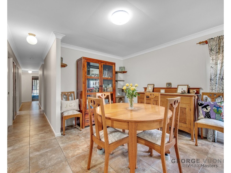 86 Banksia Cct, Forest Lake QLD 4078