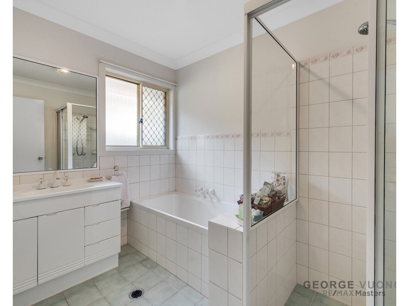 86 Banksia Cct, Forest Lake QLD 4078