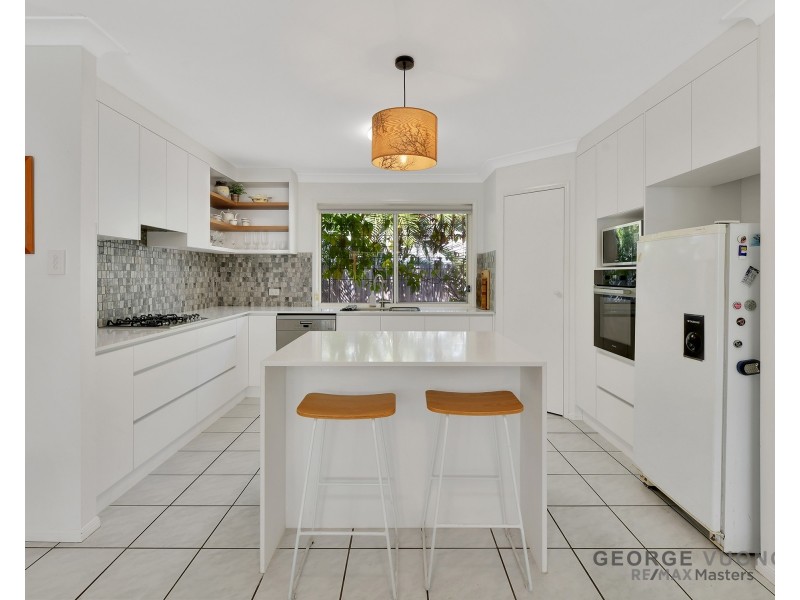 24 Paterson Pl, Forest Lake QLD 4078