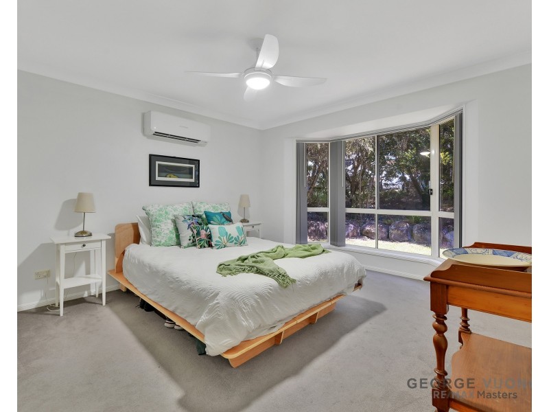 24 Paterson Pl, Forest Lake QLD 4078