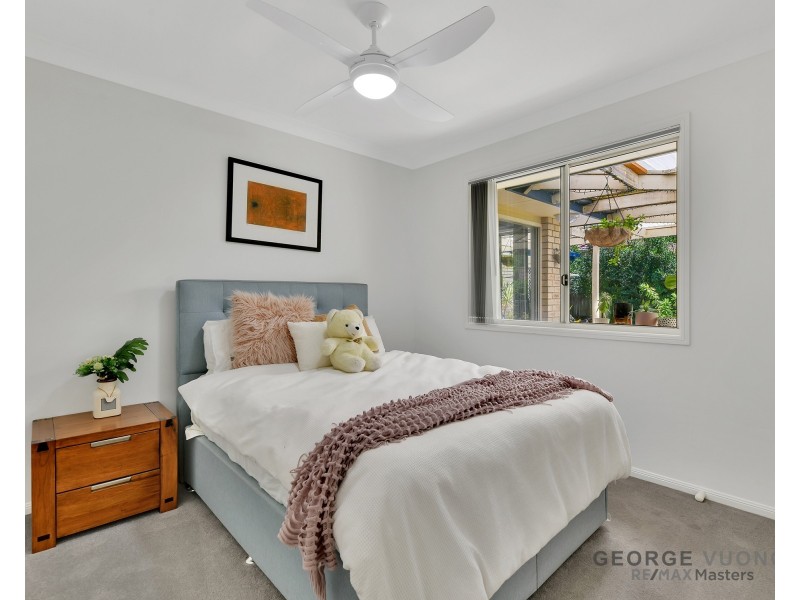 24 Paterson Pl, Forest Lake QLD 4078